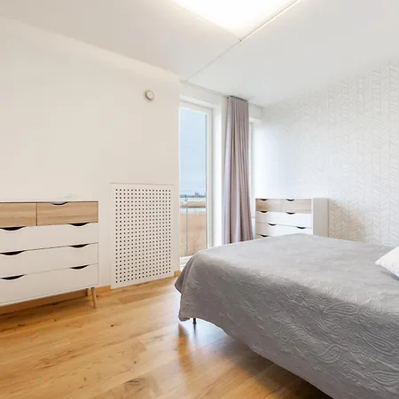 Luxury Seaside 3 Bedroom With Balcony Apartamento Tallin